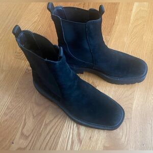 Sam Edelman Black Suede Chelsea Boots (Laguna)